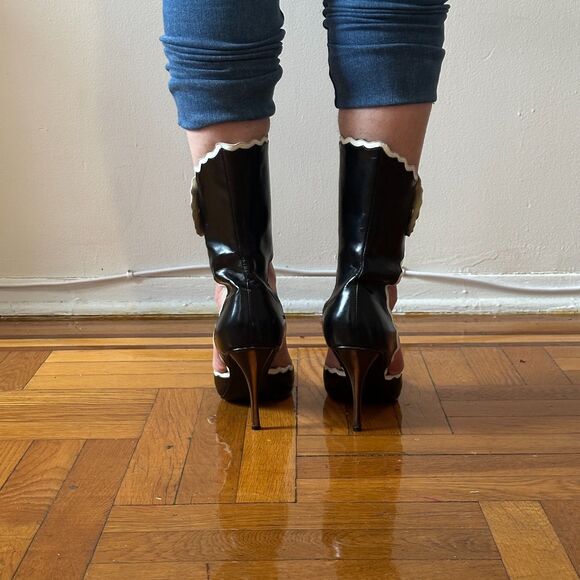 Bronx Ankle Wrap Elongated Pointy Toe Black and White Maid ALL LEATHER - Picture 5 of 9